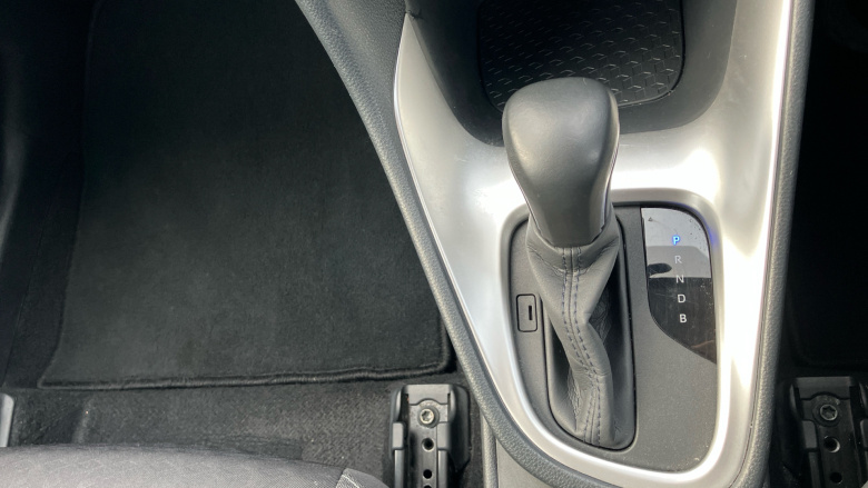 Toyota Yaris 1.5 Hybrid Design 5dr CVT Hybrid Hatchback